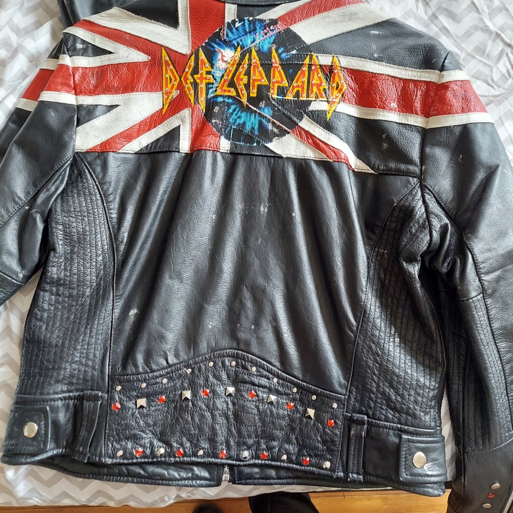 Wilson's Leather Jacket and Purse - Picture 2 of 2